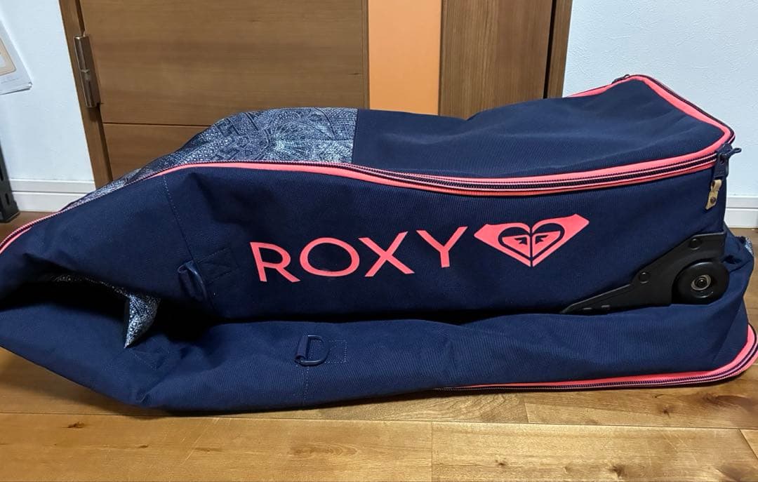 【美品】ROXY スキー　スノーボード　大容量キャリー付きケース