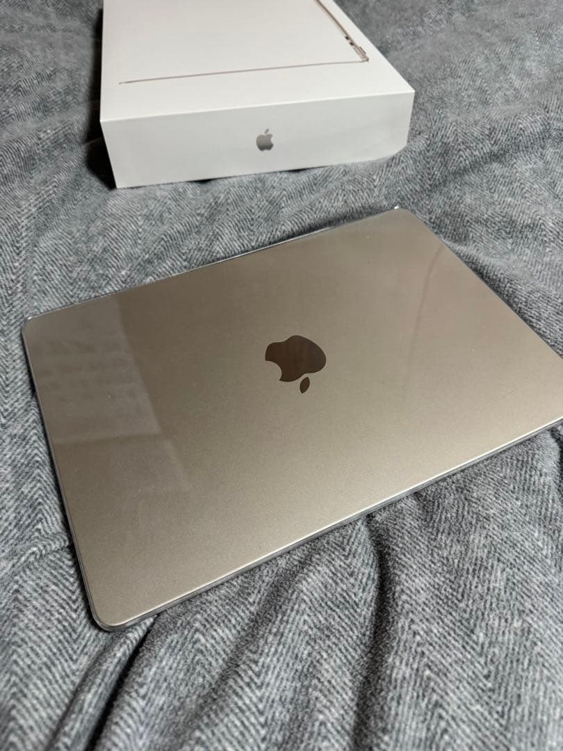 MacBook本体 Apple MacBook Air 8GB 256GB SSD