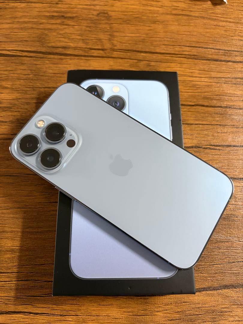 【美品】 iPhone 13 Pro 256GB シエラブルー　本体