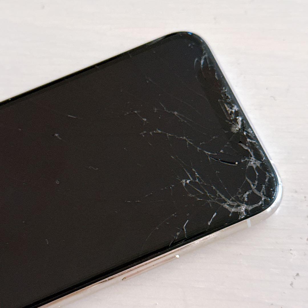 iPhone 11 Pro 本体