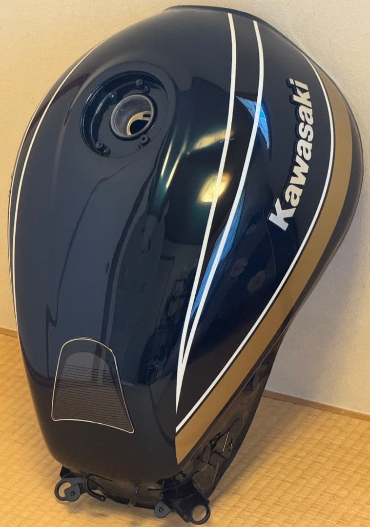 Kawasaki Z900RS 純正タンク キャンディトーンブルー