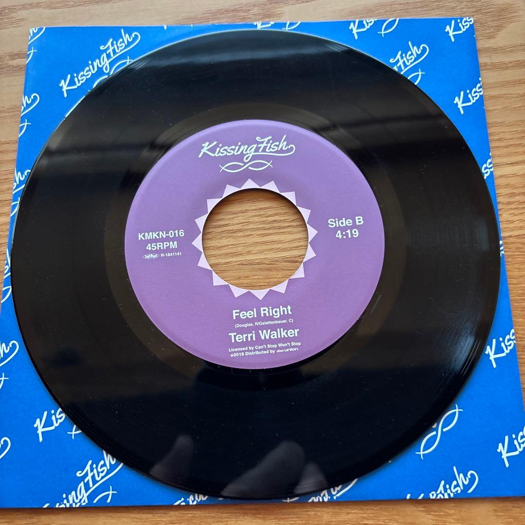 Terri Walker Caught Up / Feel Right 7インチ