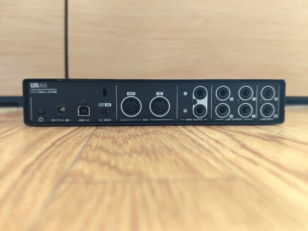 オーディオインターフェース Steinberg UR44 故障品 ジャンク