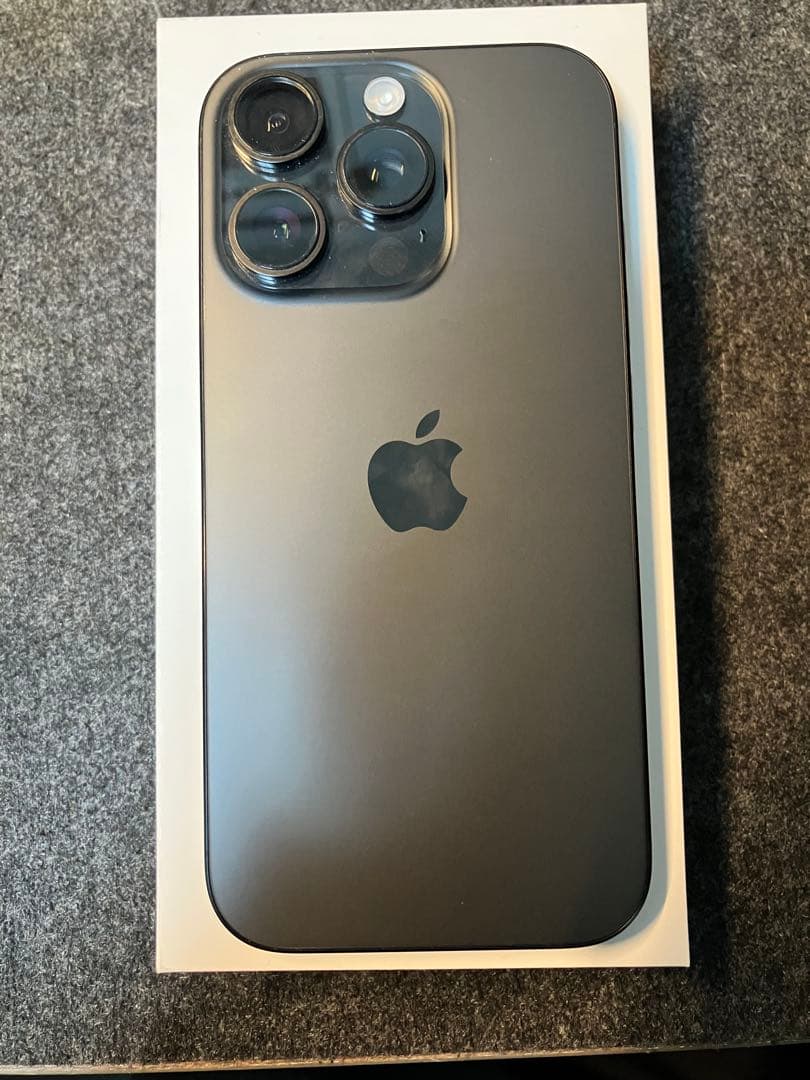 iPhone 16 pro 本体　128GB