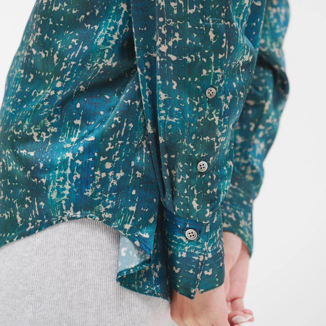 美品HERALBONY ヘラルボニーサテンシャツブラウス「こもれび」