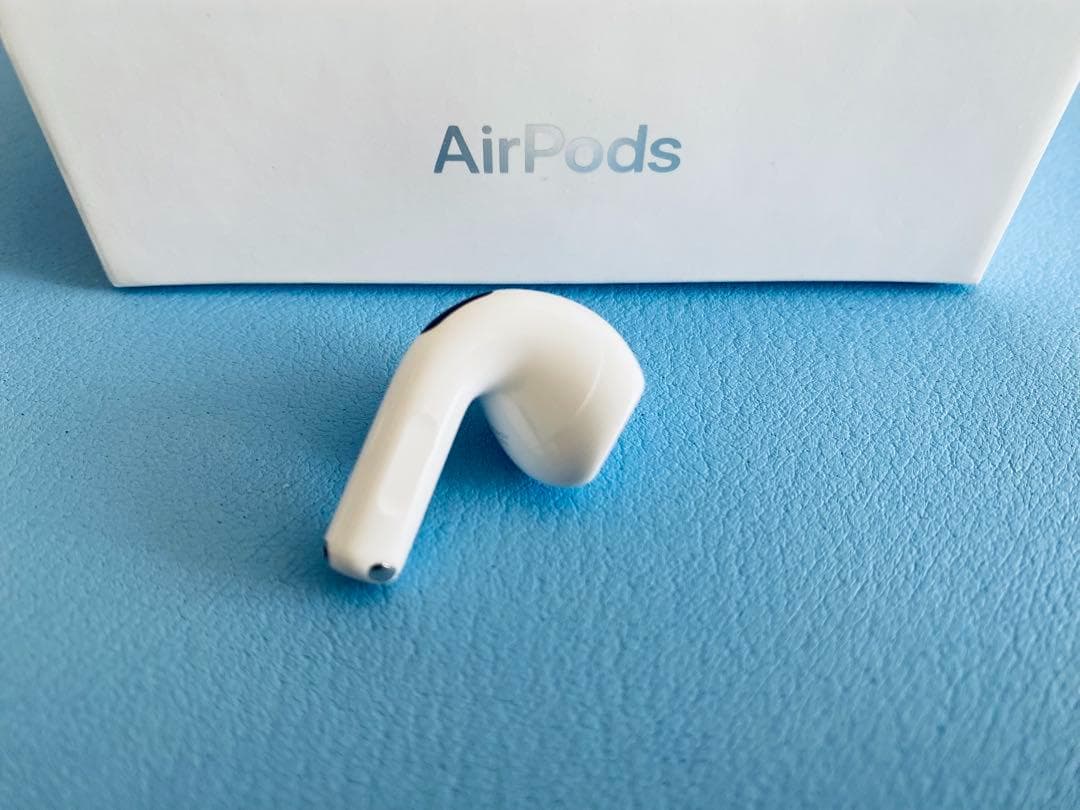 AirPods 第4世代 R片耳 右耳のみ イヤホン A3055 FLBO