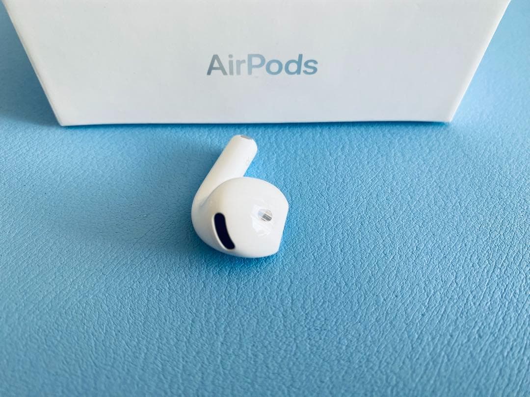 AirPods 第4世代 R片耳 右耳のみ イヤホン A3055 FLBO