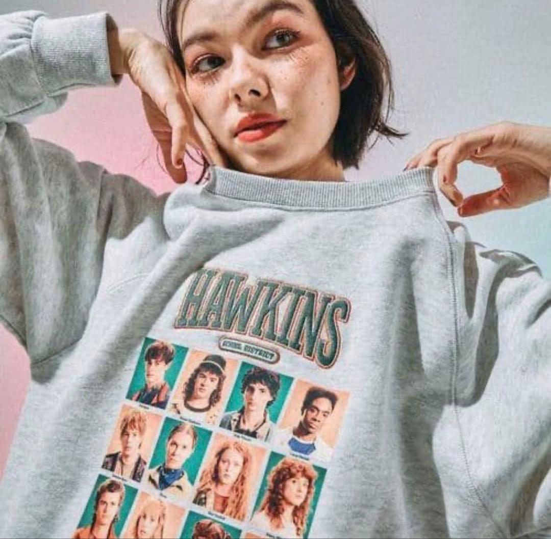 【美品】STRANGER THINGS スウェットプルオーバー オートミール