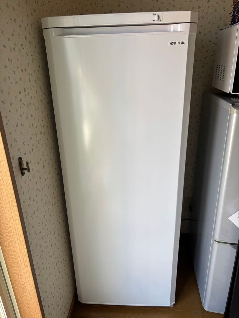 未使用品　アイリスオーヤマ　冷凍庫　175L IUSD-18A 直接引き取りのみ