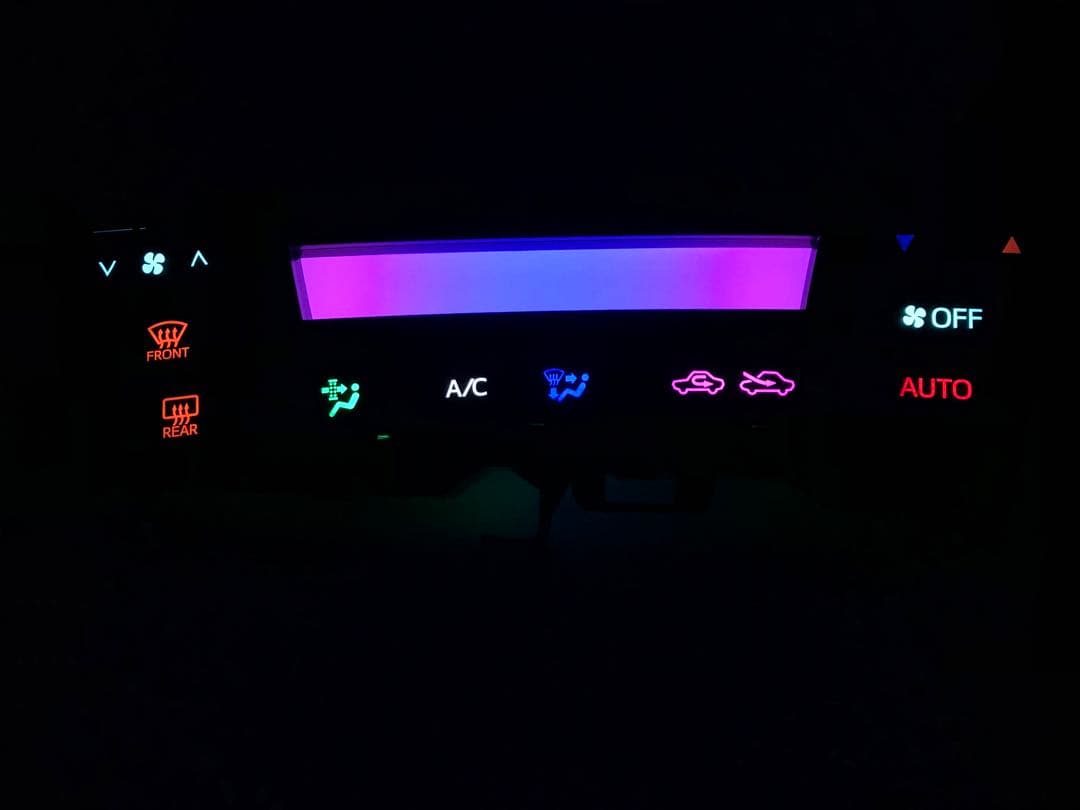 ZVW30 30プリウス　後期　エアコンパネル LED打ち替え済み　カラフル　a