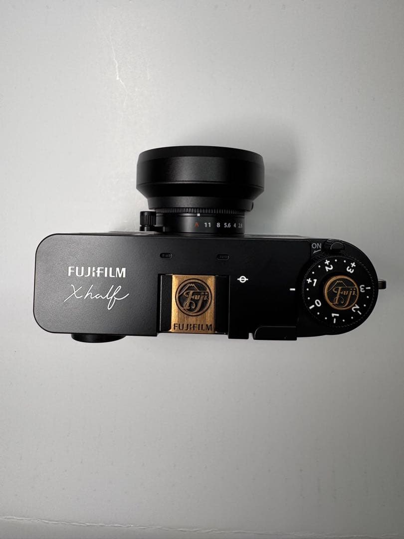 Fujifilm X-half X-HF1-B ブラック(多数パーツ付き)