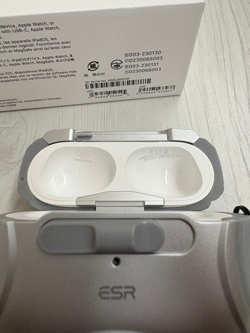 AirPods Pro第2世代 AppleCare+保証付き　ESRケース付き
