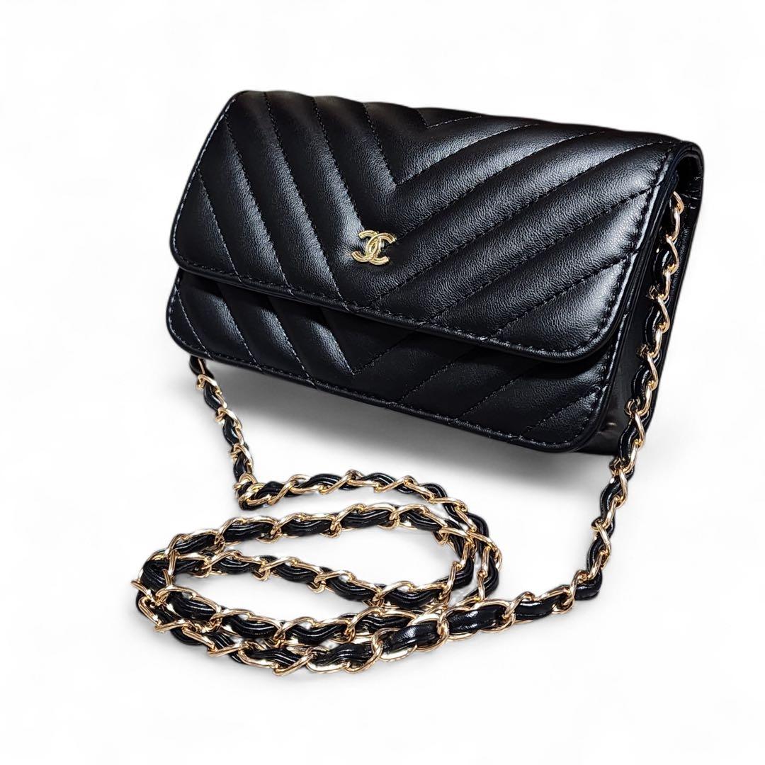 ＊*＊様 CHANEL　ショルダーバッグ　Vステッチ　ゴールドチェーン　ノベルテ