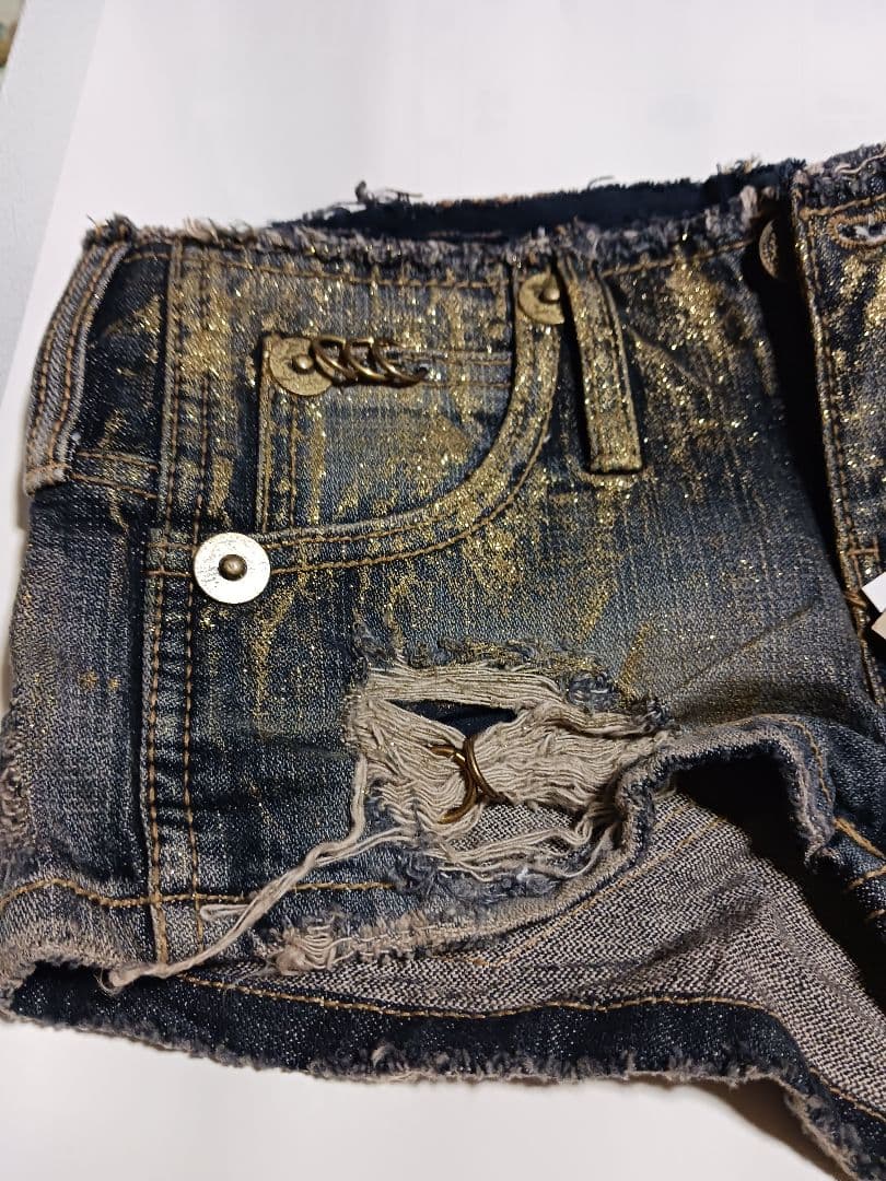 d.i.a　ラメ入りダメージデニムショートパンツNAVY　24インチ