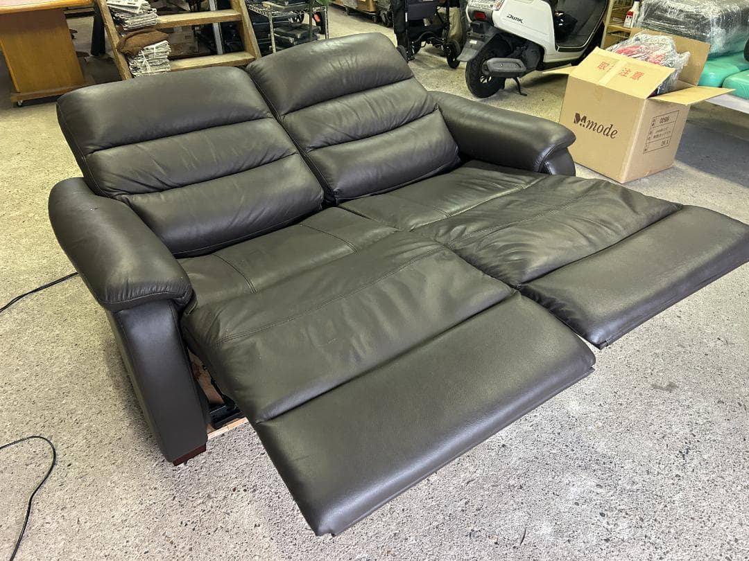 ニトリ 本革 電動リクライニングソファ Nビリーバ 2人掛け 美品