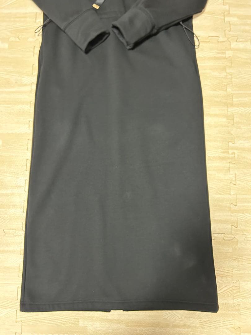 ジャスグリッティー　サイドドロストパーカーワンピース　黒　2