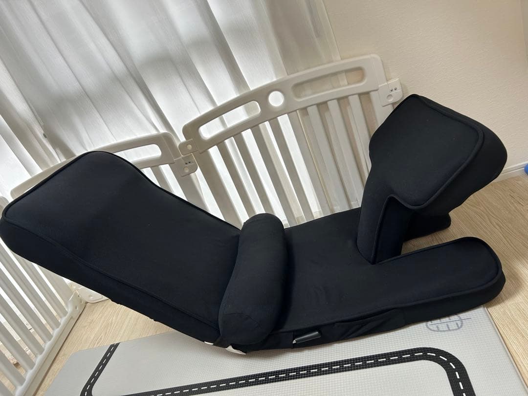 ニトリ ゲーミング座椅子 ワイド レバー付き ブラック