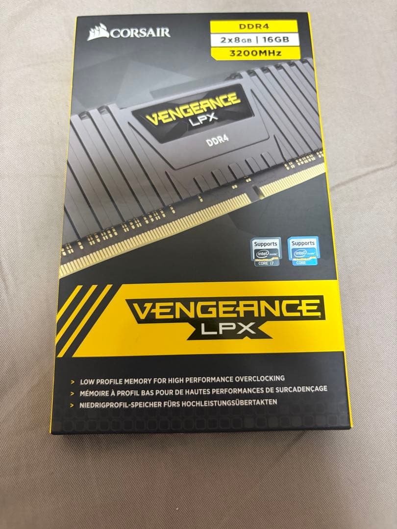 CORSAIR DDR4 16G(8 ✕ 2) 3200MHz