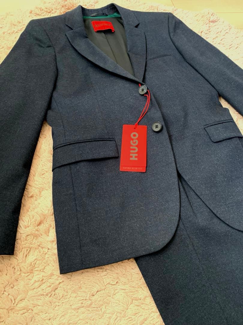 【新品未使用品】hugoboss フランネル素材ネイビースーツ　サイズ44