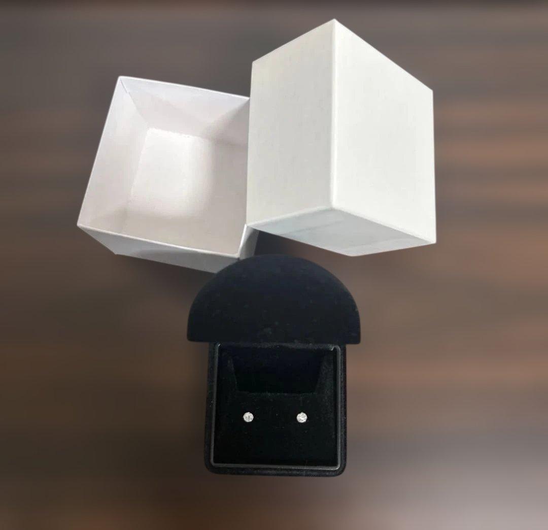 新品　ダイヤモンド　ネックレス　ピアス　2点セット※鑑定書（ネックレスのみあり）