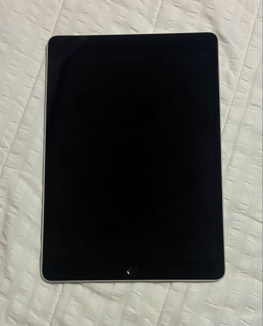Apple iPad 9世代　グレー