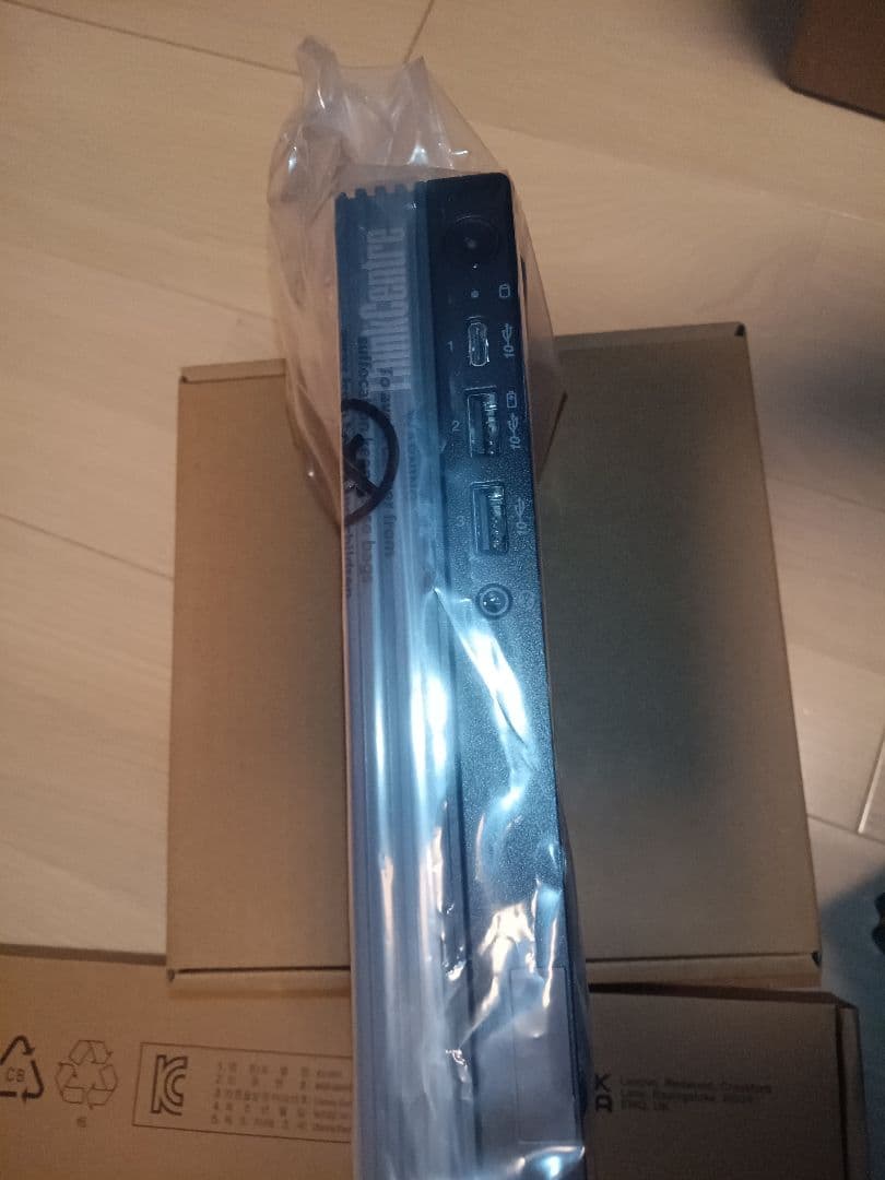 新品lenovo ThinkCentre M75qTinyGen5　デスクトップ