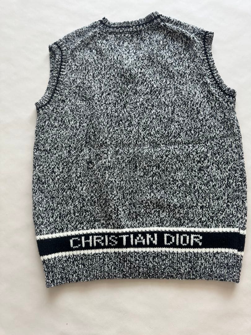 も*も様 CHRISTIAN DIOR Vネックノースリーブニット　カシミヤ　デ
