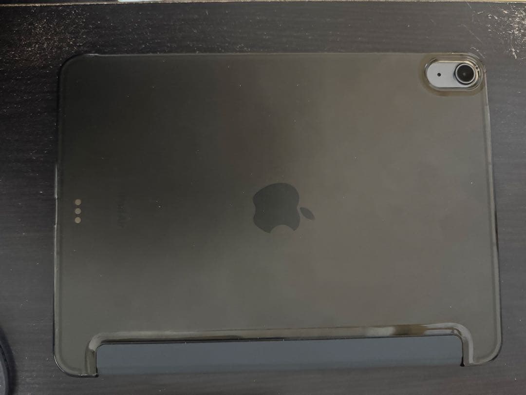 Apple iPad Air 第5 スペースグレー10.9インチ カバー付き