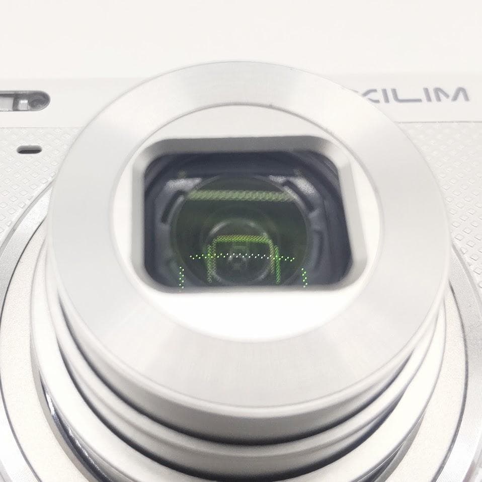 ★箱付★ CASIO カシオ デジカメEXILIM EX-ZR70WE ホワイト