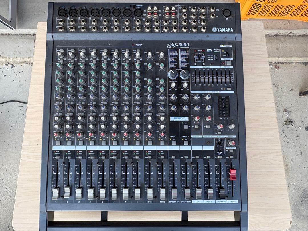 Yamaha EMX5000-12 パワードミキサー