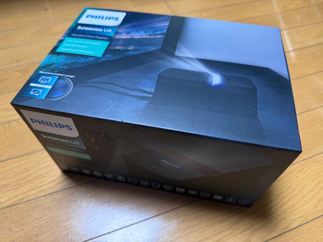 Philips Screeneo U4 超短焦点プロジェクター