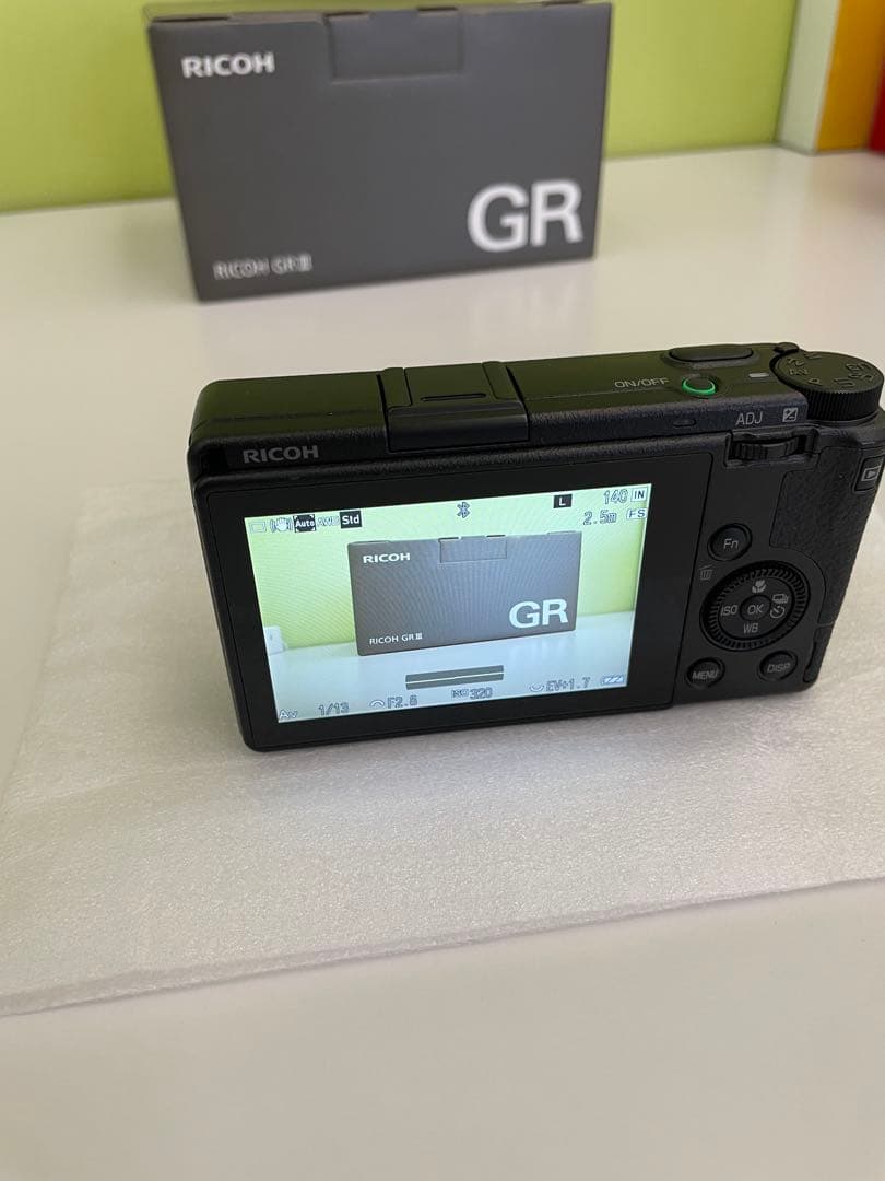【1/31まで限定価格】 RICOH GRIII ショット回数1258回
