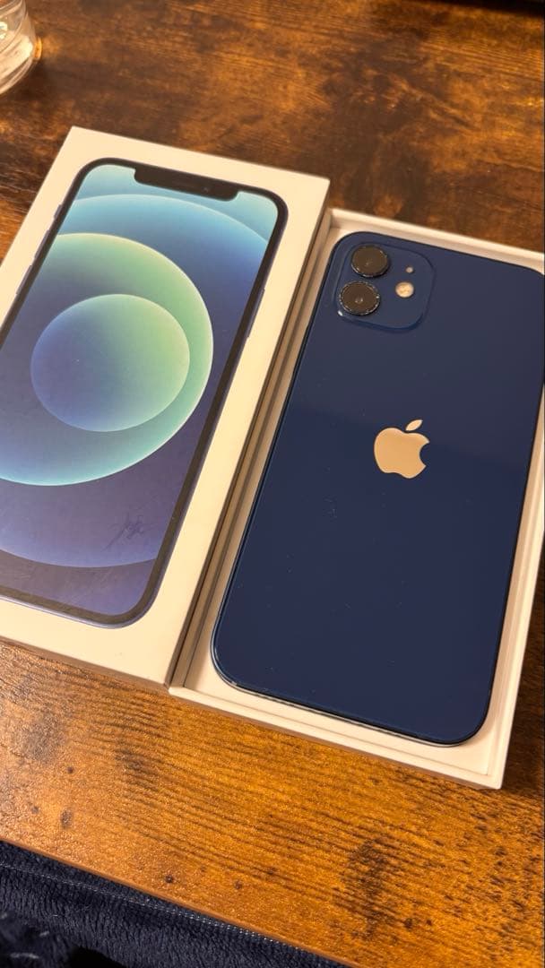 Apple iPhone 12 本体　ブルー