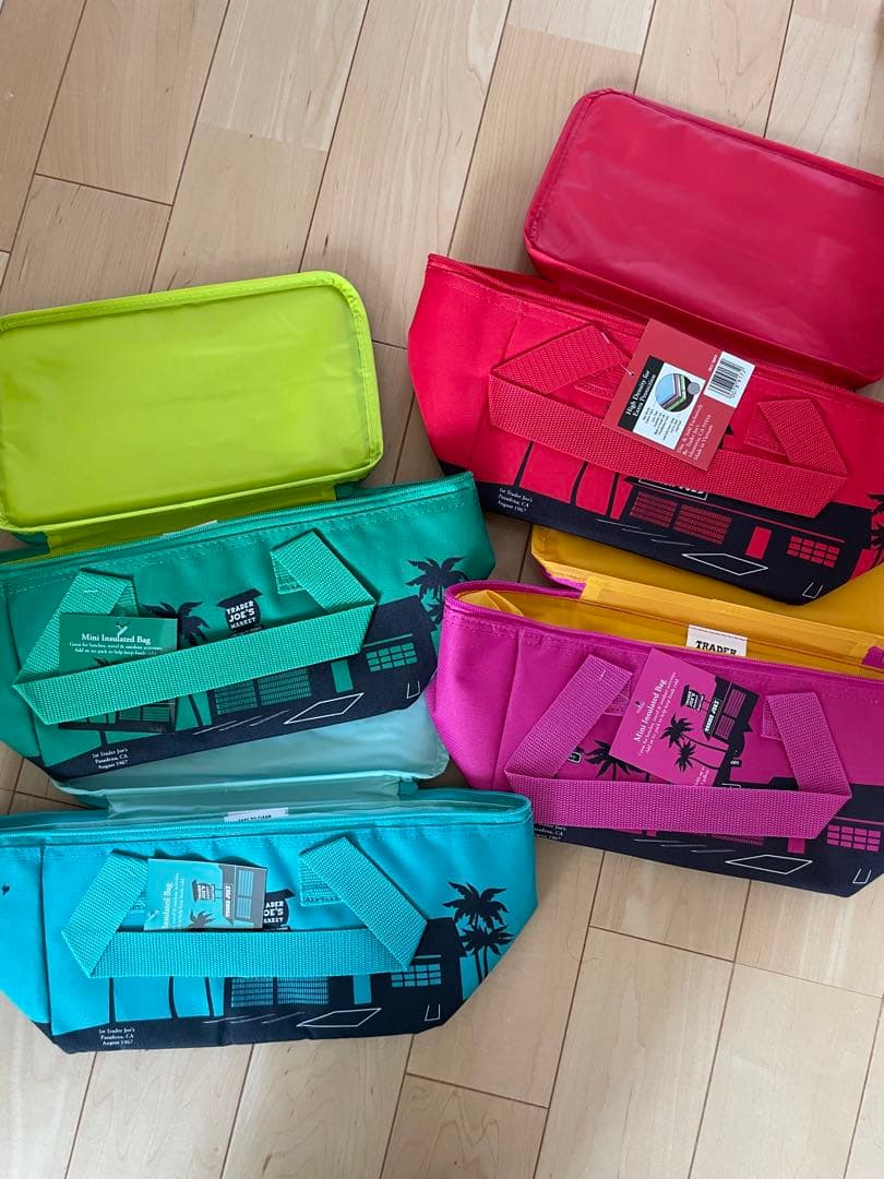 UeN　新品タグ付き　トレジョミニ保冷バッグ