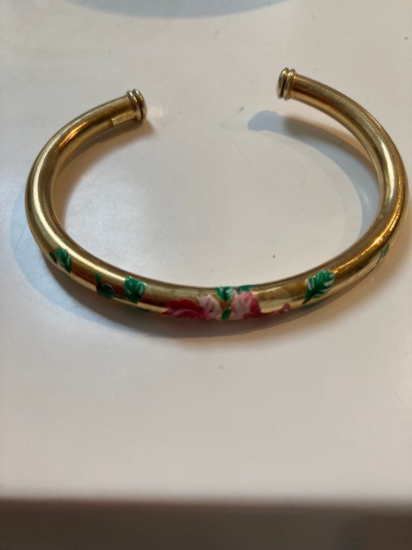 18k 750Italy 花柄バングル　中古です