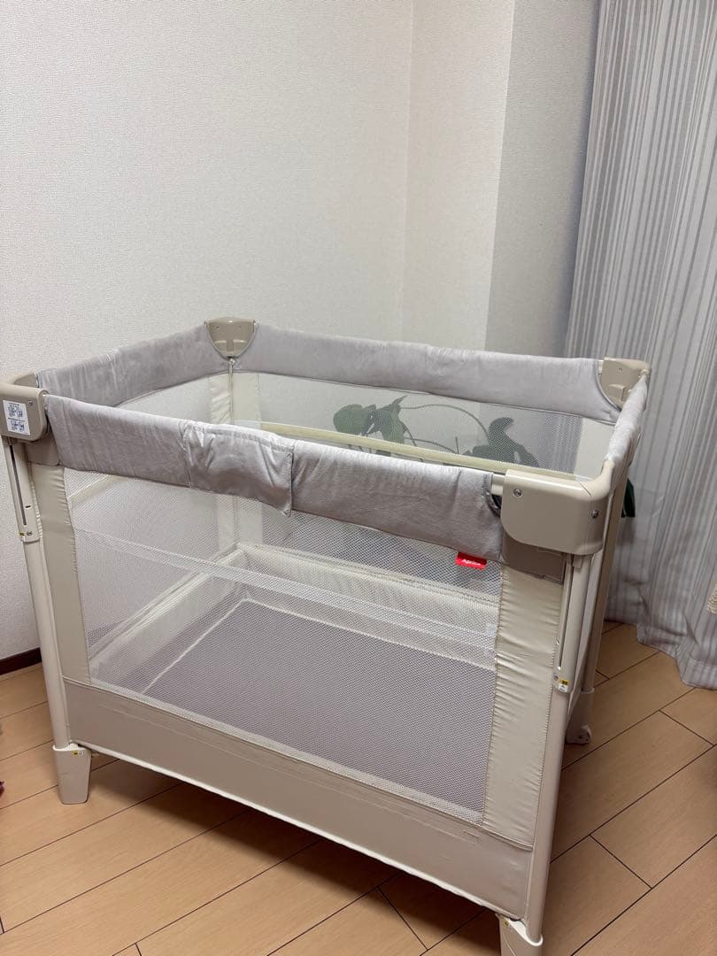 Aprica)アップリカベビーベッド ココネルエアープラス ホワイトベージュ