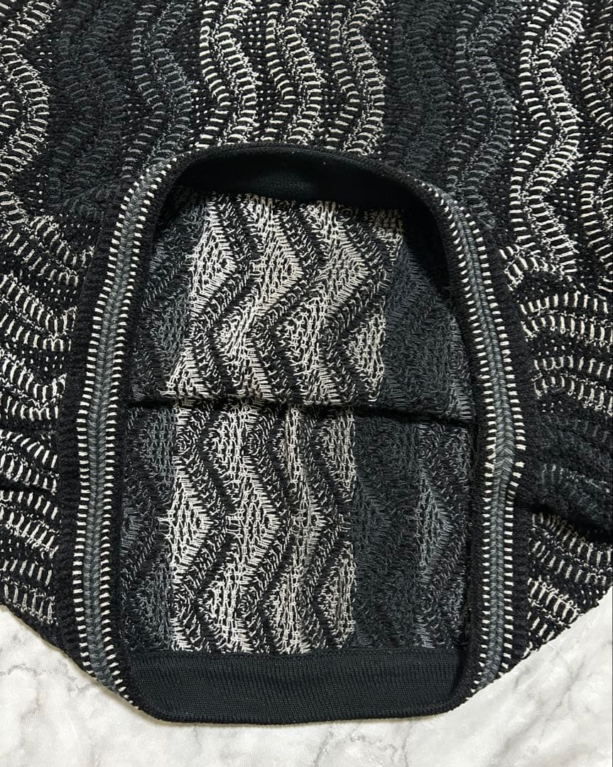 90s カナダ製 TUNDRA ヴィンテージ 3D 総柄 ニット 黒 ブラック