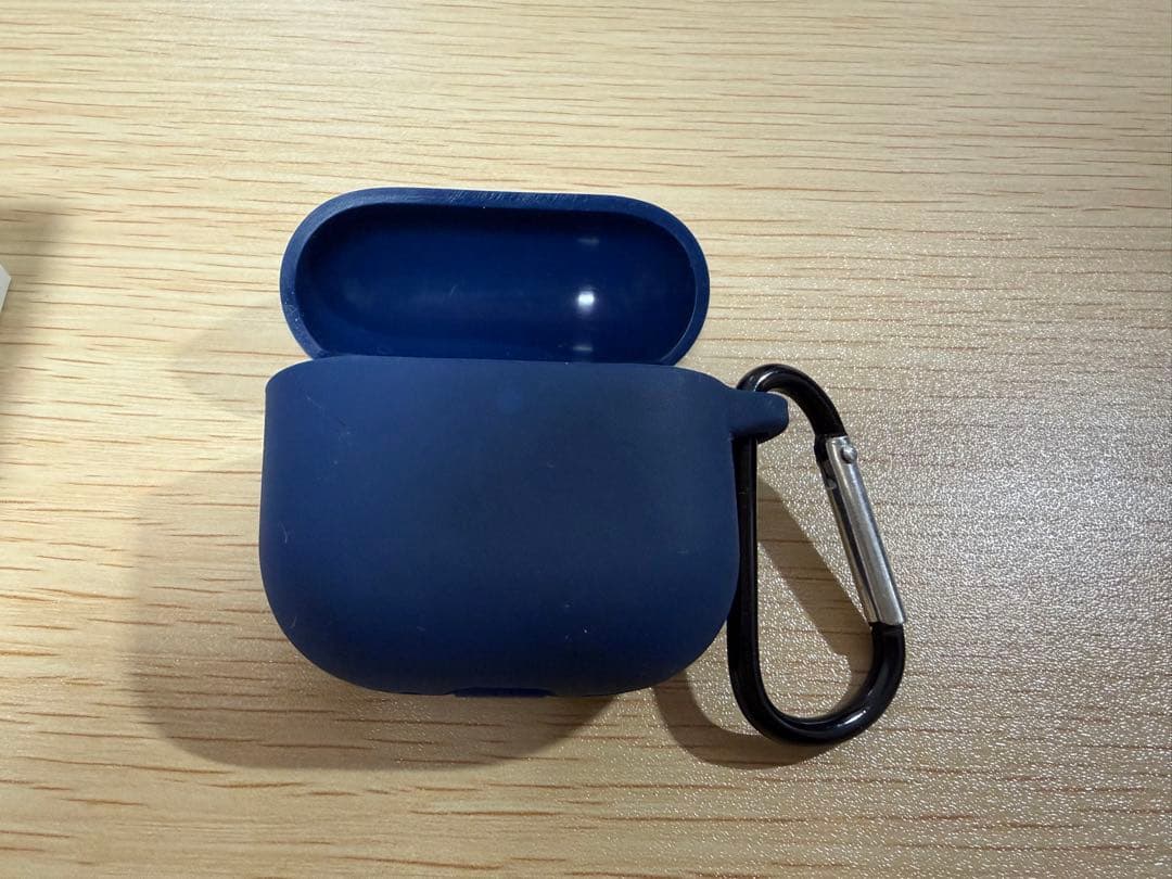 Apple AirPods 第4世代　箱• ケースカバー付き