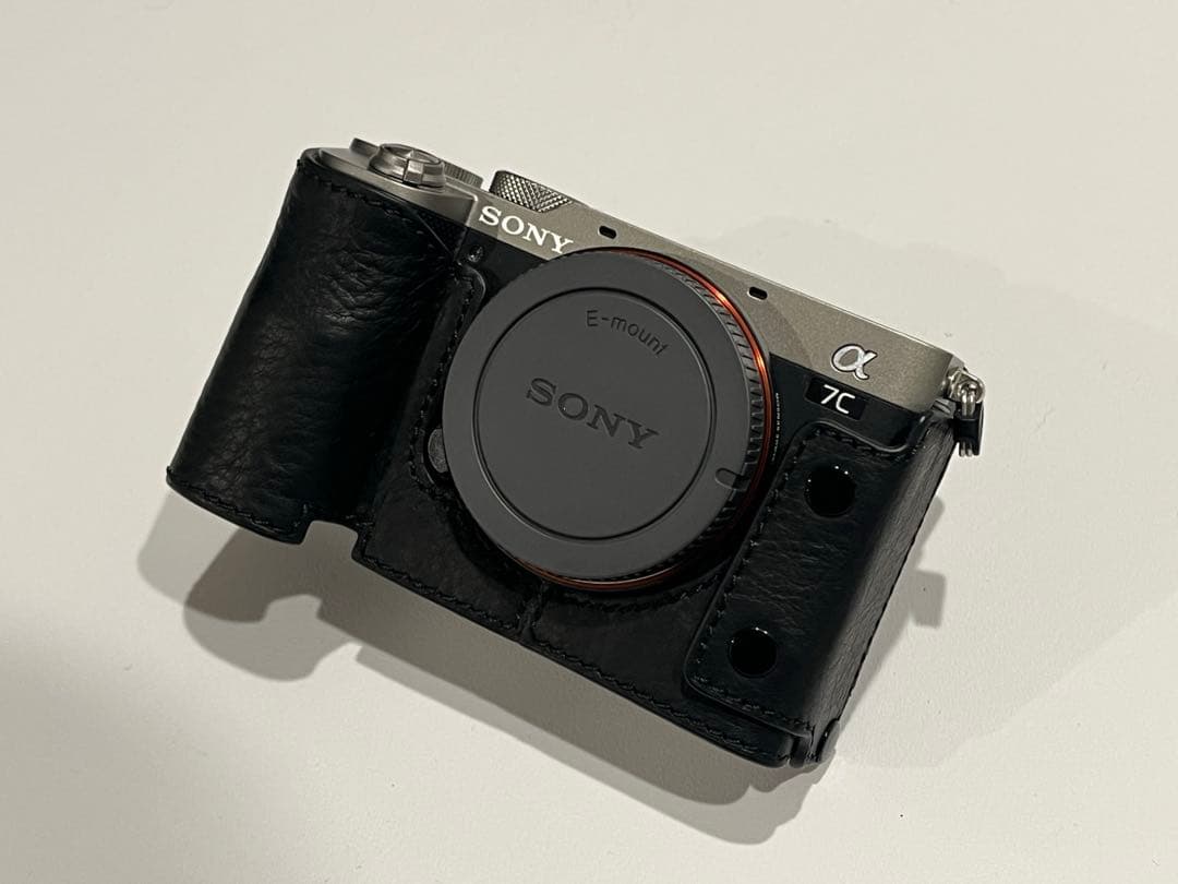SONY α7c 本体のみ　革ケース付き