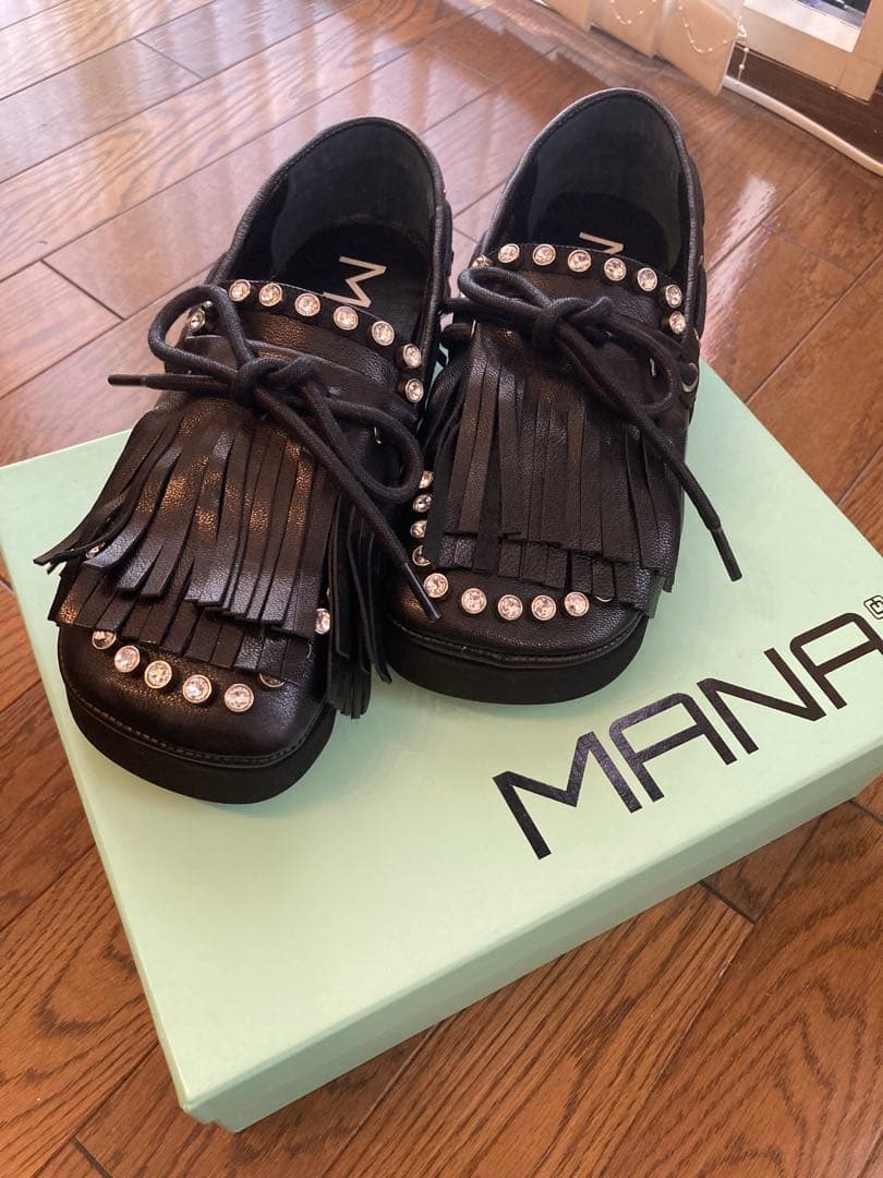 マナ　mana モカシン 25SS 新作