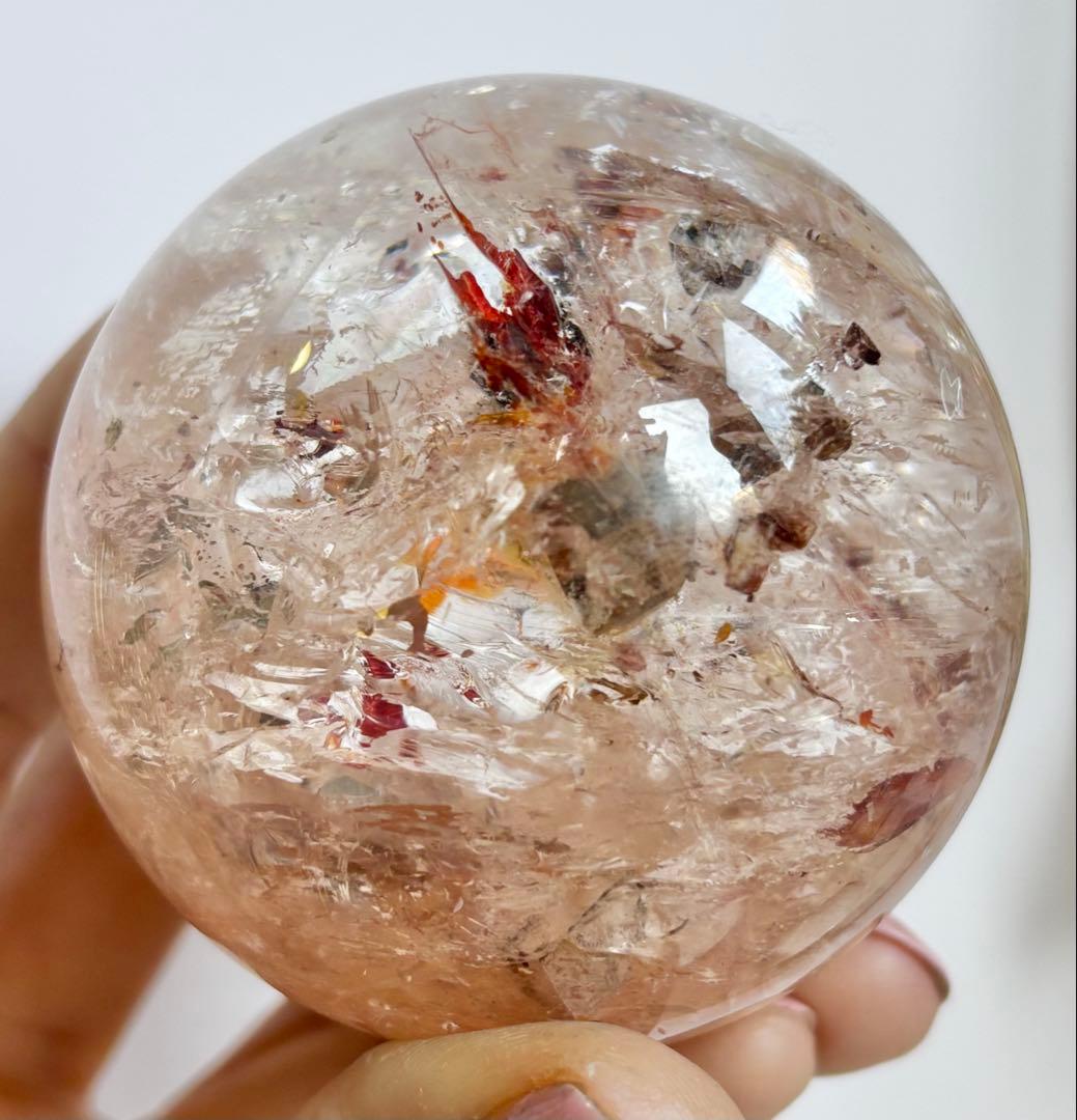 高品質《内部パイライトキューブ共生》ファイヤークォーツ スフィア 希少鉱物標本