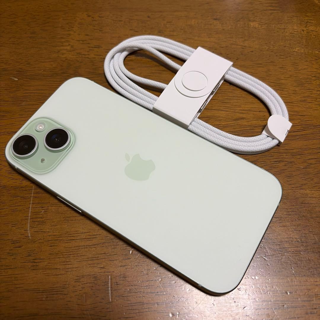 iPhone15 256GB グリーン SIMフリー バッテリー83% 美品