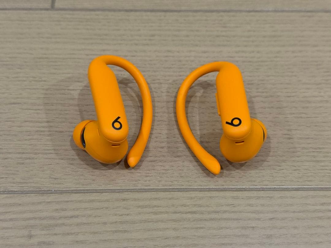 【中古美品】 Beats Powerbeats Pro2 エレクトリックオレンジ