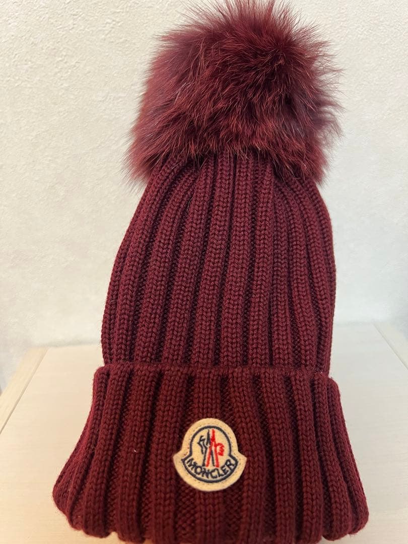 MONCLER（モンクレール） ポンポン付き ニット帽