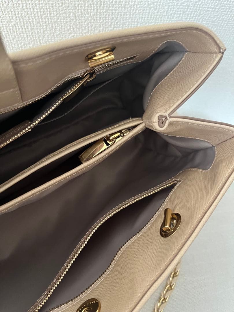 【値下げ済】【美品、付属品あり】ヴァラリボンバッグ