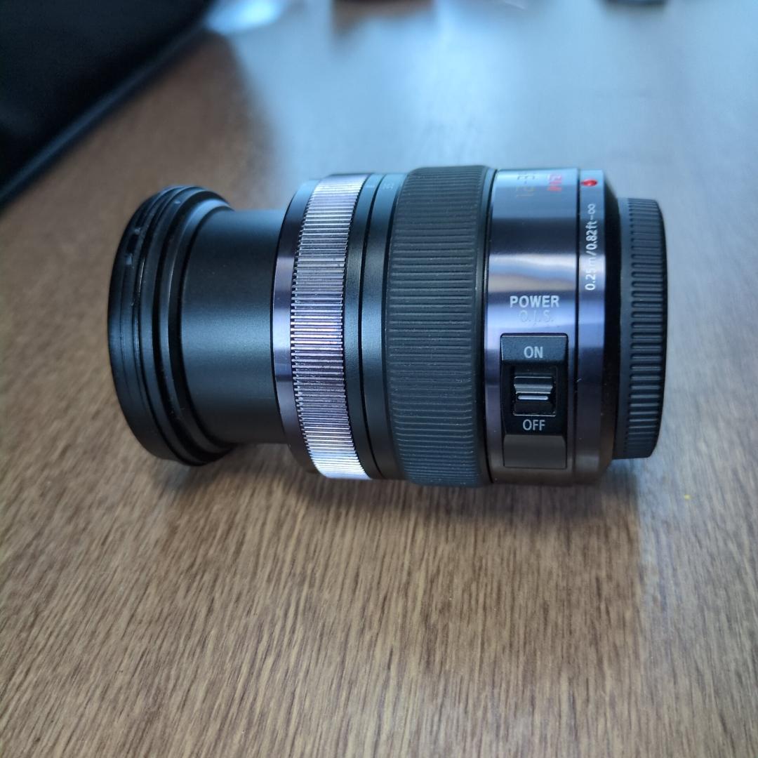 Panasonic LUMIX 12-35mm F2.8 レンズフード付き 美品