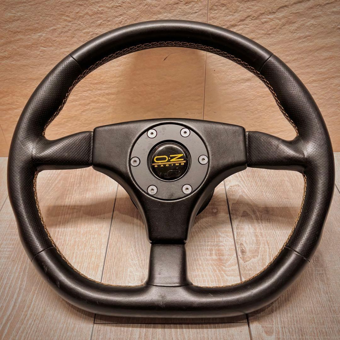 O.Z. ステアリング ステアリングボス付　希少品