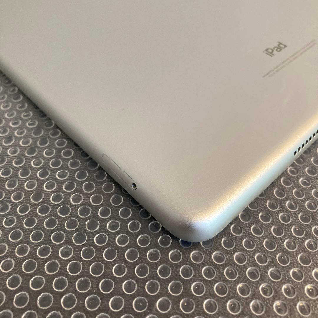 3863【早い者勝ち】iPad6 第6世代 32GB SIMフリー☆
