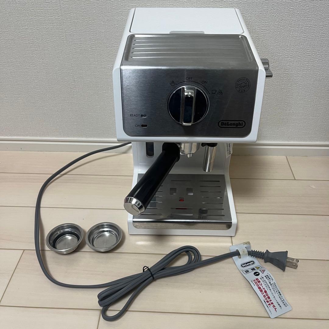 デロンギアクティブ　エスプレッソ・カプチーノメーカー ECP3220J-W