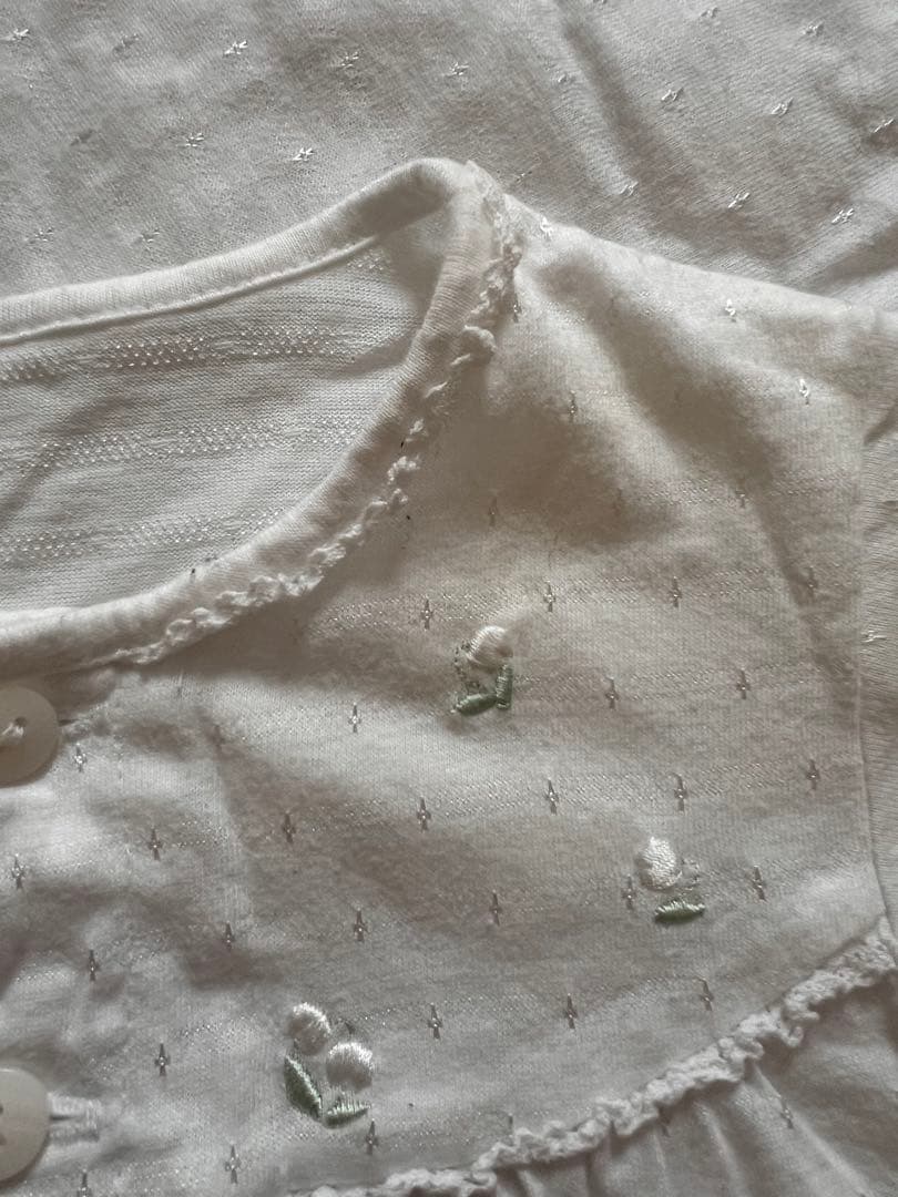 Familiar ベビードレス 付属付き 退院 お宮参り 50 ファミリア